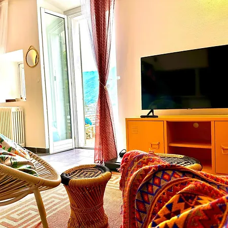 The House On The Hill Apt 1 Panoramic Lake View Retreat Access Via Historic Stone Stairway * Colonno